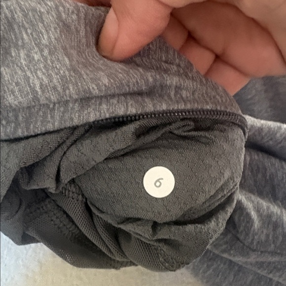 Lululemon Think Fast Pullover Heathered  Grey size 6 - Picture 4 of 4